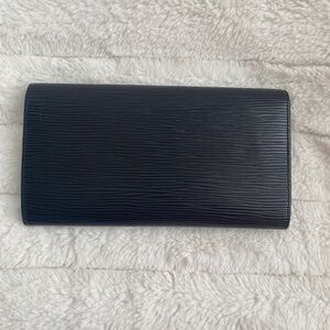 Authentic Louis Vuitton epi wallet